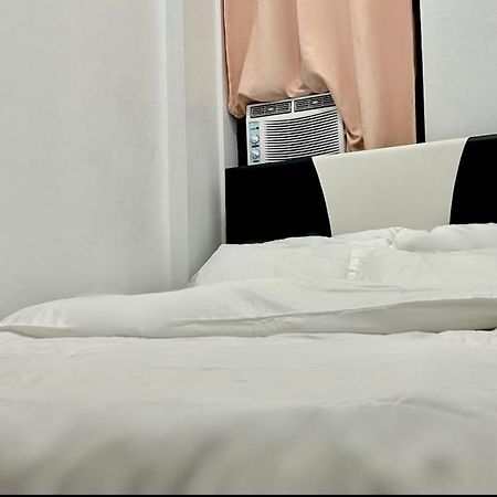 Private Room With Ac And Fan At Ekg Manila House Rental Kültér fotó